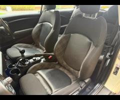 MINI Hatch This 2018 MINI Hatch Cooper offers an exceptional blend of style and efficiency, boasting - 22