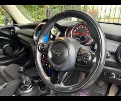 MINI Hatch This 2018 MINI Hatch Cooper offers an exceptional blend of style and efficiency, boasting - 23