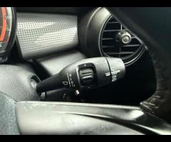 MINI Hatch This 2018 MINI Hatch Cooper offers an exceptional blend of style and efficiency, boasting - 38