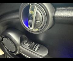 MINI Hatch This 2018 MINI Hatch Cooper offers an exceptional blend of style and efficiency, boasting - 41