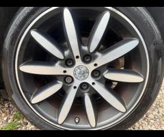 MINI Hatch This 2018 MINI Hatch Cooper offers an exceptional blend of style and efficiency, boasting - 46