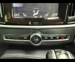 Volvo S90 Discover this exceptional 2020 Volvo S90 D4 Momentum Plus, boasting remarkably low mileage - 28