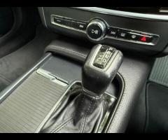 Volvo S90 Discover this exceptional 2020 Volvo S90 D4 Momentum Plus, boasting remarkably low mileage - 29