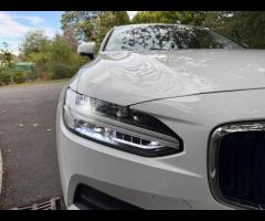 Volvo S90 Discover this exceptional 2020 Volvo S90 D4 Momentum Plus, boasting remarkably low mileage - 37