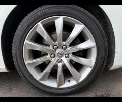 Volvo S90 Discover this exceptional 2020 Volvo S90 D4 Momentum Plus, boasting remarkably low mileage - 42