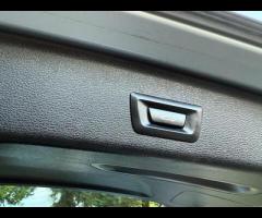 BMW X3 This 2011 BMW X3 20d SE presents an exceptional ownership proposition with its remarkably low - 42