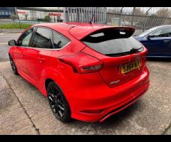Ford Focus THIS 2015 FORD FOCUS TDCI ZETEC S PRESENTS A REMARKABLY LOW MILEAGE FOR ITS AGE, THE CAR - 2
