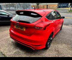 Ford Focus THIS 2015 FORD FOCUS TDCI ZETEC S PRESENTS A REMARKABLY LOW MILEAGE FOR ITS AGE, THE CAR - 10