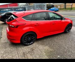Ford Focus THIS 2015 FORD FOCUS TDCI ZETEC S PRESENTS A REMARKABLY LOW MILEAGE FOR ITS AGE, THE CAR - 12