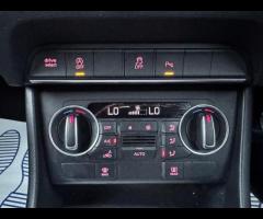 Audi Q3 DAYTONA GREY PEARL EFFECT IN COLOUR WITH BLACK LEATHER INTERIOR, 2 KEYS, RECENT SERVICE - 5 - 31