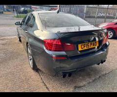 BMW M5 THIS POWERFUL BMW M5 V8 DELIVERS EXHILIRATING PERFORMANCE AND GIVES YOU PRESTIGE AND LUXURY A - 9
