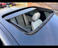 BMW M5 THIS POWERFUL BMW M5 V8 DELIVERS EXHILIRATING PERFORMANCE AND GIVES YOU PRESTIGE AND LUXURY A - 26