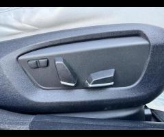 BMW M5 THIS POWERFUL BMW M5 V8 DELIVERS EXHILIRATING PERFORMANCE AND GIVES YOU PRESTIGE AND LUXURY A - 38