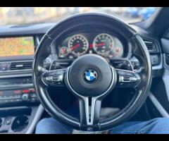 BMW M5 THIS POWERFUL BMW M5 V8 DELIVERS EXHILIRATING PERFORMANCE AND GIVES YOU PRESTIGE AND LUXURY A - 48