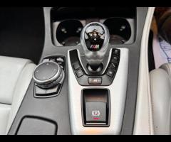 BMW M5 THIS POWERFUL BMW M5 V8 DELIVERS EXHILIRATING PERFORMANCE AND GIVES YOU PRESTIGE AND LUXURY A - 55