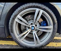 BMW M5 THIS POWERFUL BMW M5 V8 DELIVERS EXHILIRATING PERFORMANCE AND GIVES YOU PRESTIGE AND LUXURY A - 70