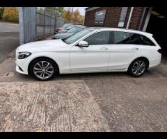Mercedes-Benz C Class GREAT SPEC, PREMIUM MODEL,2 KEYS, RECENT SERVICE, 7 SERVICES IN TOTAL INCLUDIN - 5