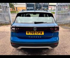 Volkswagen T-Cross THIS 2020 VW T-CROSS TSi IS A FINE EXAMPLE OF A COMPACT SUV. POWERED BY A RESPONS - 10