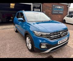 Volkswagen T-Cross THIS 2020 VW T-CROSS TSi IS A FINE EXAMPLE OF A COMPACT SUV. POWERED BY A RESPONS - 13