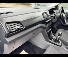 Volkswagen T-Cross THIS 2020 VW T-CROSS TSi IS A FINE EXAMPLE OF A COMPACT SUV. POWERED BY A RESPONS - 33