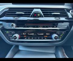 BMW 5 Series THIS CAR LOOKS FANTASTIC IN THIS MEDITERRANEAN BLUE METALLIC. IT COMES WITH SIX RECORDE - 26