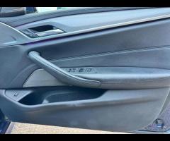 BMW 5 Series THIS CAR LOOKS FANTASTIC IN THIS MEDITERRANEAN BLUE METALLIC. IT COMES WITH SIX RECORDE - 28