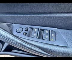 BMW 5 Series THIS CAR LOOKS FANTASTIC IN THIS MEDITERRANEAN BLUE METALLIC. IT COMES WITH SIX RECORDE - 29