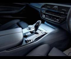 BMW 5 Series THIS CAR LOOKS FANTASTIC IN THIS MEDITERRANEAN BLUE METALLIC. IT COMES WITH SIX RECORDE - 32