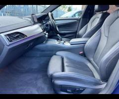 BMW 5 Series THIS CAR LOOKS FANTASTIC IN THIS MEDITERRANEAN BLUE METALLIC. IT COMES WITH SIX RECORDE - 39