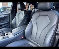 BMW 5 Series THIS CAR LOOKS FANTASTIC IN THIS MEDITERRANEAN BLUE METALLIC. IT COMES WITH SIX RECORDE - 41