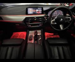 BMW 5 Series THIS CAR LOOKS FANTASTIC IN THIS MEDITERRANEAN BLUE METALLIC. IT COMES WITH SIX RECORDE - 49