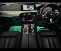 BMW 5 Series THIS CAR LOOKS FANTASTIC IN THIS MEDITERRANEAN BLUE METALLIC. IT COMES WITH SIX RECORDE - 61