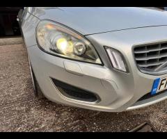 Volvo S60 WITH ONLY ONE PREVIOUS OWNER, THIS CAR COMES WITH GREAT SERVICE HISTORY (13 STAMPS IN TOTA - 16