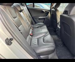 Volvo S60 WITH ONLY ONE PREVIOUS OWNER, THIS CAR COMES WITH GREAT SERVICE HISTORY (13 STAMPS IN TOTA - 33