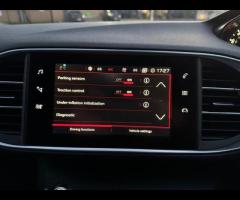 Peugeot 308 WITH ONLY ONE PREVIOUS OWNER, HERE WE OFFER YOU A GREAT LOOKING 308 HDI GT LINE MODEL WI - 31