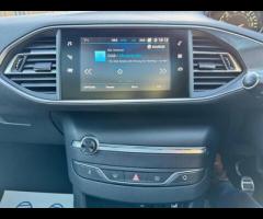 Peugeot 308 WITH ONLY ONE PREVIOUS OWNER, HERE WE OFFER YOU A GREAT LOOKING 308 HDI GT LINE MODEL WI - 32