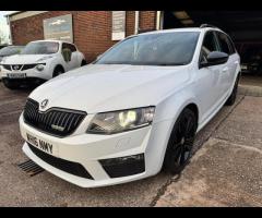 Skoda Octavia CARED FOR BY ONLY TWO OWNERS IN TOTAL, THIS FABULOUS LOOKING SKODA VRS BOASTS FROM HAV - 4