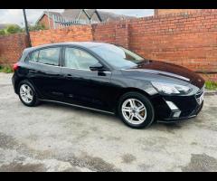 Ford Focus SAT NAVIGATION BLUETOOTH PART EXCHANGE AND DELIVER AVAILABLE FULL 12 MONTH MOT Discover t - 25