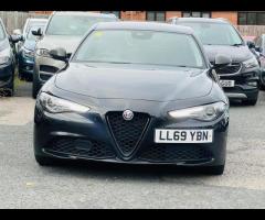 Alfa Romeo Giulia 4 STAMPS,2 OWNERS, EURO 6, SAT NAV, COMES WITH 12 MONTH MOT, PARKING SENSOR, ALLOY - 4