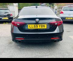 Alfa Romeo Giulia 4 STAMPS,2 OWNERS, EURO 6, SAT NAV, COMES WITH 12 MONTH MOT, PARKING SENSOR, ALLOY - 20