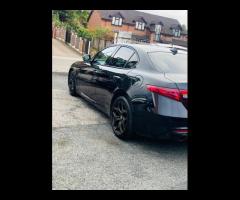 Alfa Romeo Giulia 4 STAMPS,2 OWNERS, EURO 6, SAT NAV, COMES WITH 12 MONTH MOT, PARKING SENSOR, ALLOY - 22