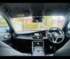 Alfa Romeo Giulia 4 STAMPS,2 OWNERS, EURO 6, SAT NAV, COMES WITH 12 MONTH MOT, PARKING SENSOR, ALLOY - 26