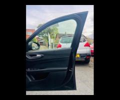 Alfa Romeo Giulia 4 STAMPS,2 OWNERS, EURO 6, SAT NAV, COMES WITH 12 MONTH MOT, PARKING SENSOR, ALLOY - 32