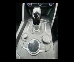 Alfa Romeo Giulia 4 STAMPS,2 OWNERS, EURO 6, SAT NAV, COMES WITH 12 MONTH MOT, PARKING SENSOR, ALLOY - 34