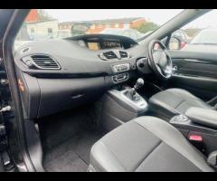 Renault Scenic 7 STAMPS, £20 ROAD TAX,SAT NAV, PARKING SENSOR, ALLOY WHEELS, CLIMATE CONTROL, CHECK - 30