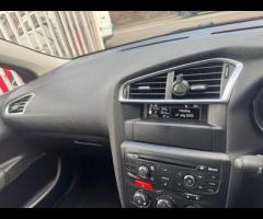 Citroen C4 With only 52,342 miles on the clock and just two previous owners, this 2013 Citroen C4 1. - 17