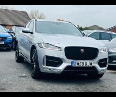 Jaguar F-PACE SAT NAVIGATION RED AND BLACK LEATHER HEATED SEAT  PARKING SENIOR BLUETOOTH FIRST REGIS - 3