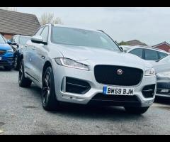 Jaguar F-PACE SAT NAVIGATION RED AND BLACK LEATHER HEATED SEAT  PARKING SENIOR BLUETOOTH FIRST REGIS - 8