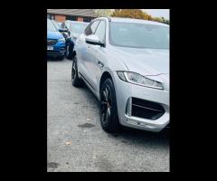 Jaguar F-PACE SAT NAVIGATION RED AND BLACK LEATHER HEATED SEAT  PARKING SENIOR BLUETOOTH FIRST REGIS - 11