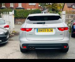 Jaguar F-PACE SAT NAVIGATION RED AND BLACK LEATHER HEATED SEAT  PARKING SENIOR BLUETOOTH FIRST REGIS - 25